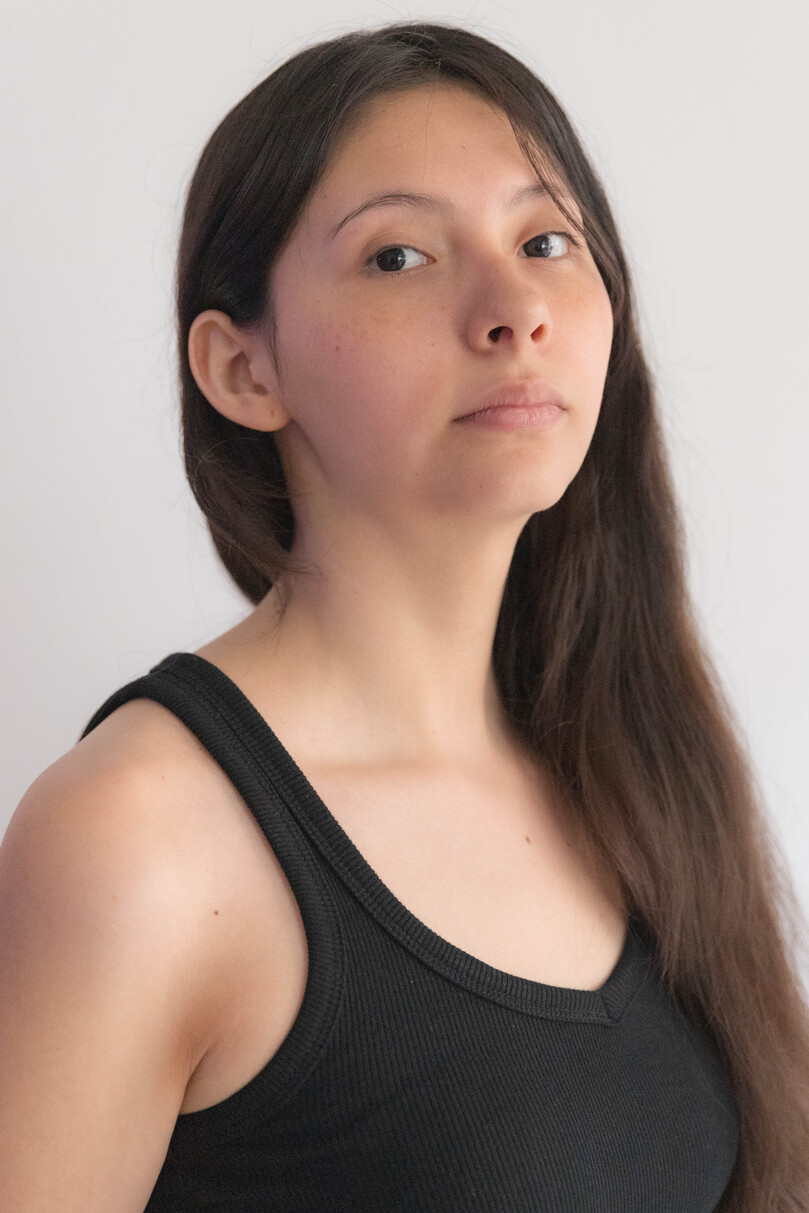 model profile picture