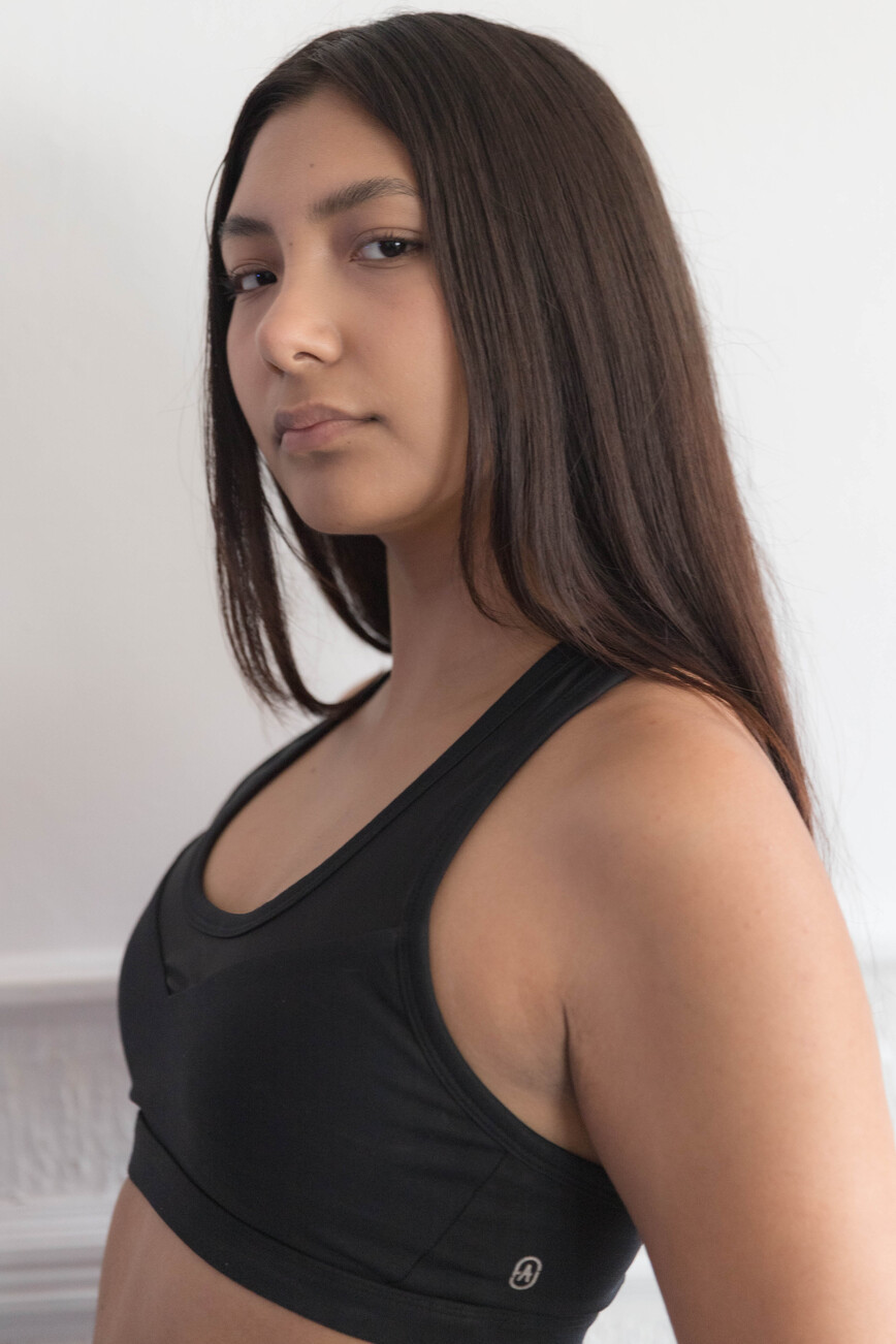 model profile picture