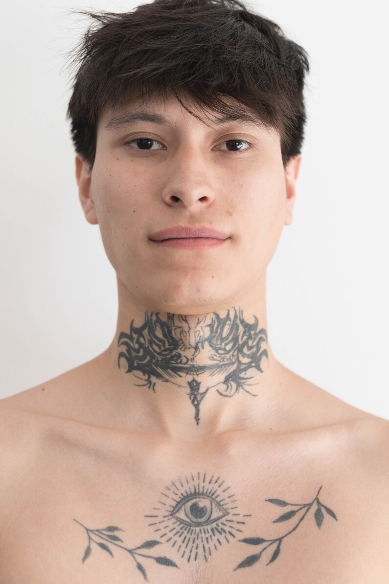 model profile picture