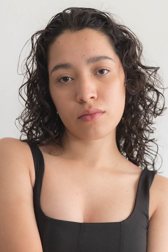 model profile picture