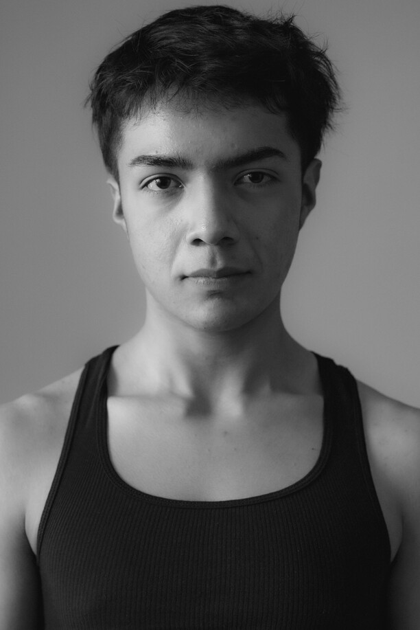 model profile picture