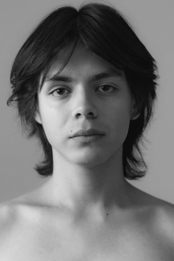 model profile picture