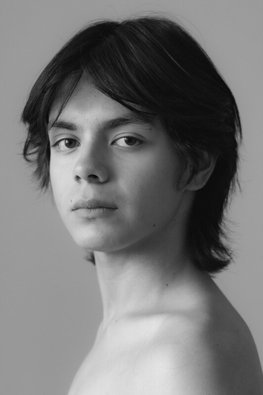 model profile picture