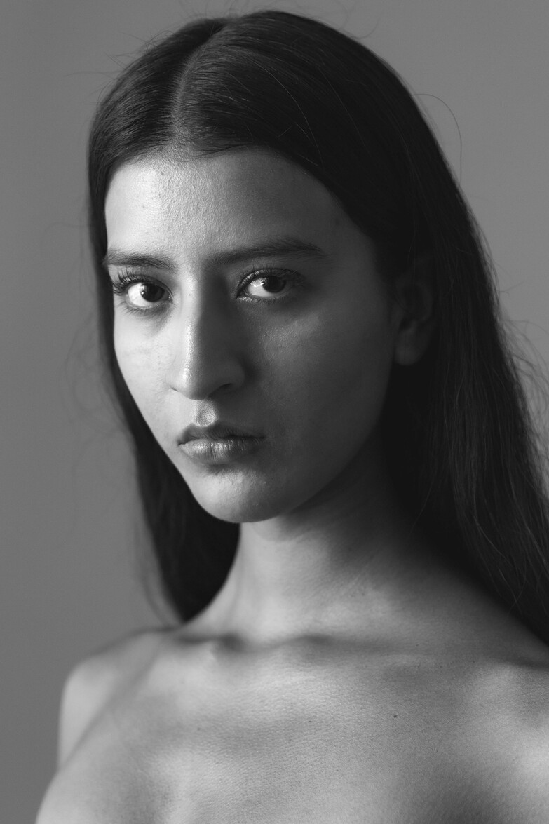 model profile picture