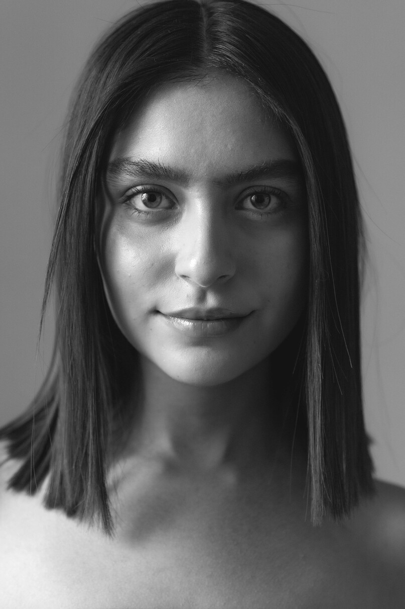 model profile picture