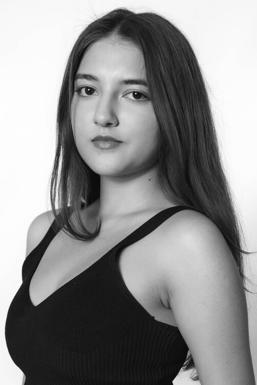 model profile picture