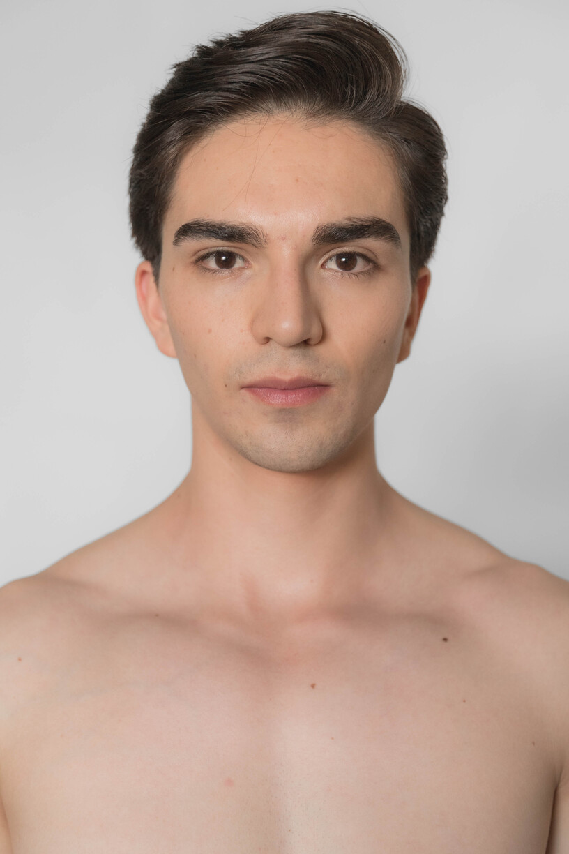 model profile picture
