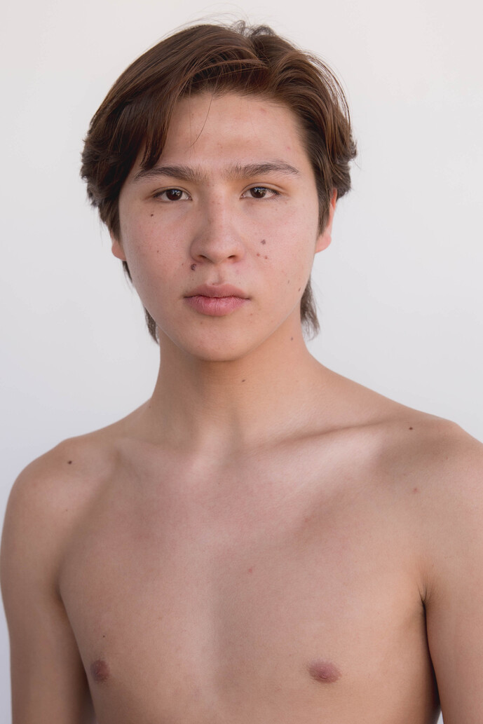 model profile picture