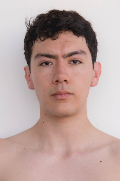model profile picture