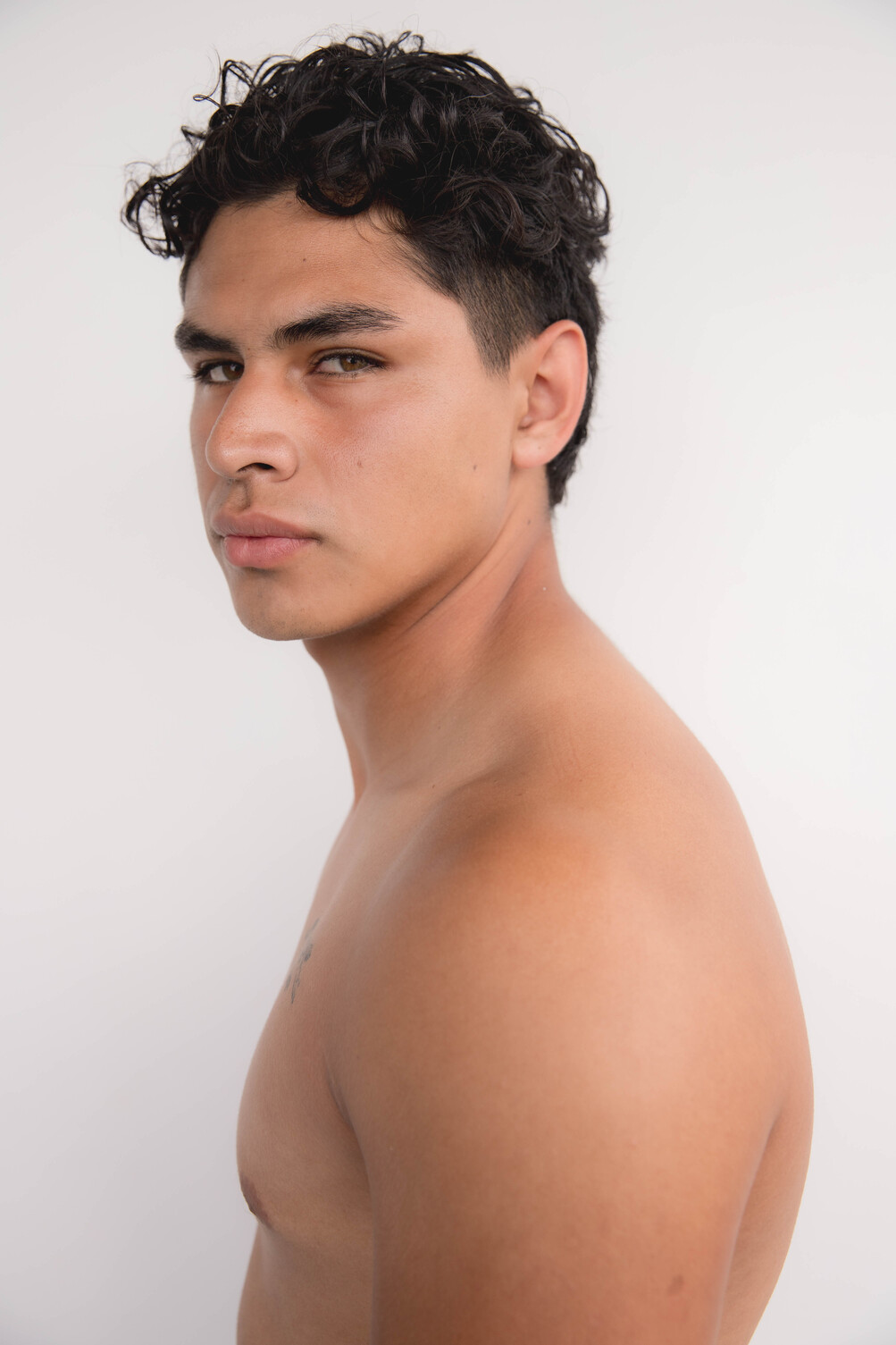 model profile picture