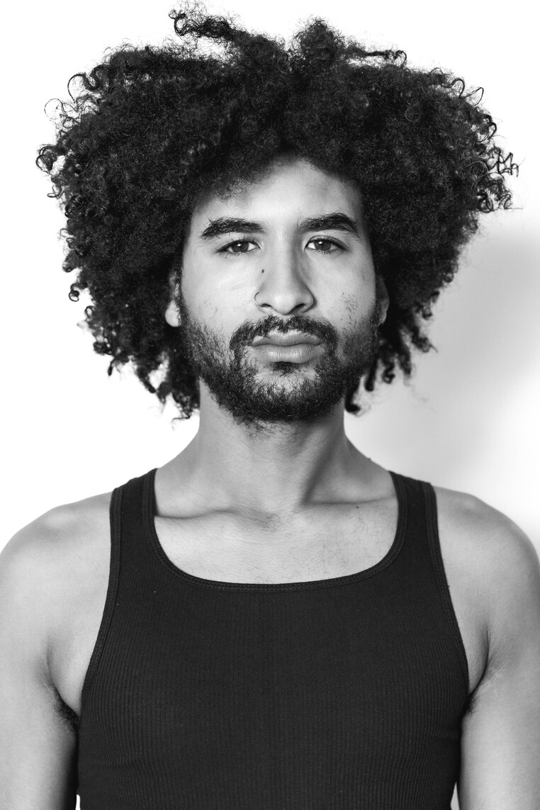 model profile picture