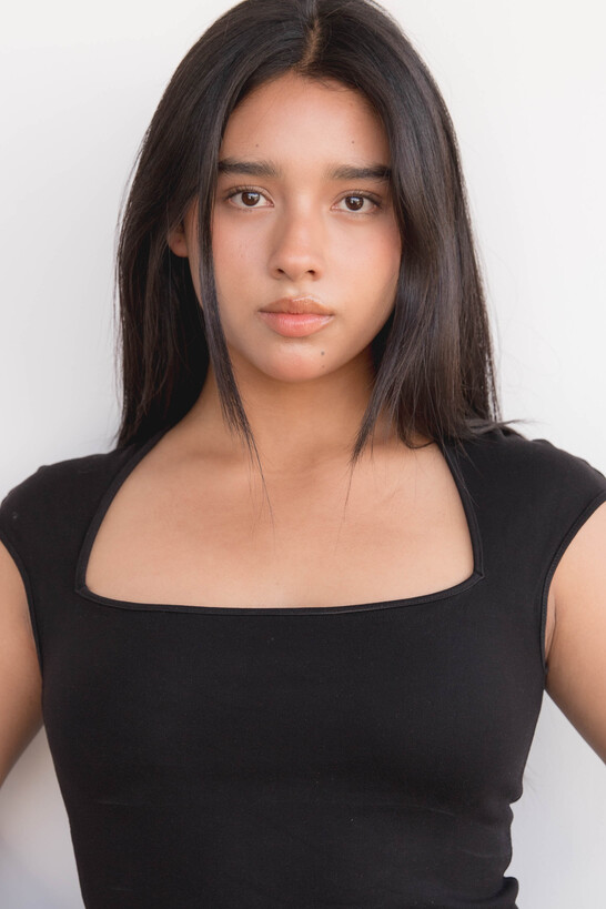 model profile picture