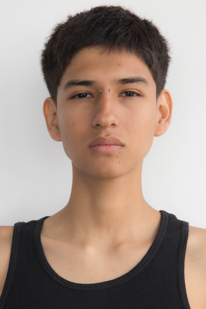 model profile picture